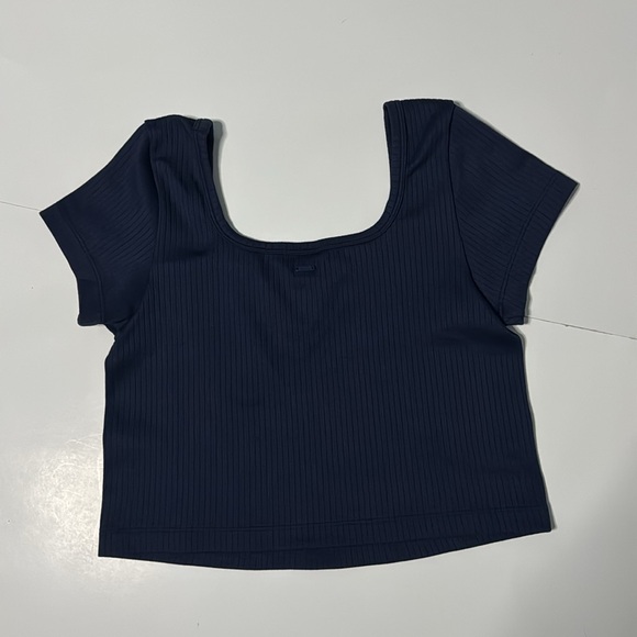 PINK Victoria Secret Cropped Shirt - Picture 2 of 4